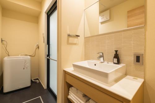 Studio Apartment image 2