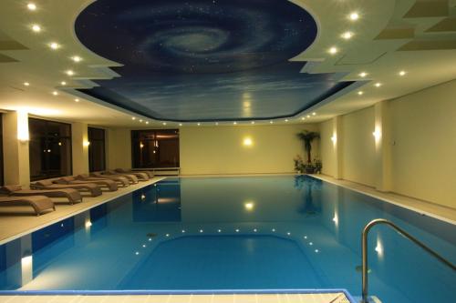 Swimming pool, Wald-Hotel Heppe in Dammbach