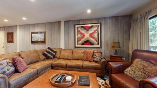 Mammoth Reservations - image 8