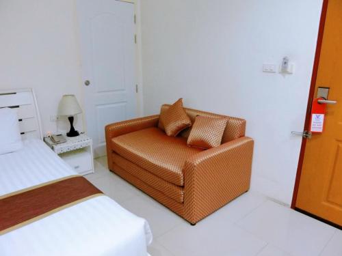 Guestroom, V Verve Service Apartment Hotel in Chachoengsao City Center