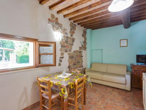 Apartment in Tuscany with Pool and Scenic Views, Casole dʼElsa (foto 4)