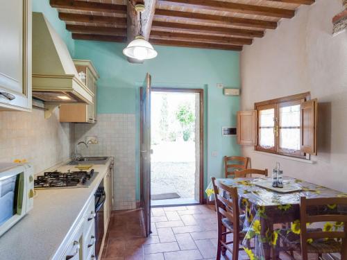 Apartment in Tuscany with Pool and Scenic Views, Casole dʼElsa (foto 5)