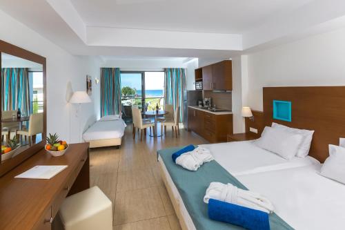 Sentido Asterias Beach Resort - image 2