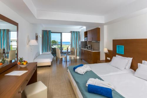 Sentido Asterias Beach Resort - image 7