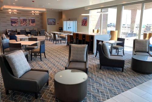 La Quinta Inn & Suites by Wyndham Holbrook Petrified Forest - main image