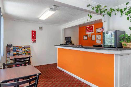 Econo Lodge Lee - Great Barrington