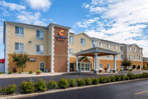 Comfort Suites Escanaba - Hotel