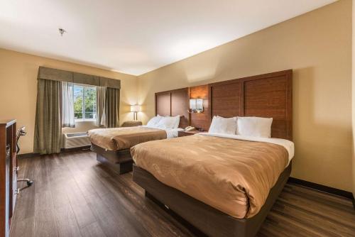 Quality Inn & Suites Hendersonville - Flat Rock