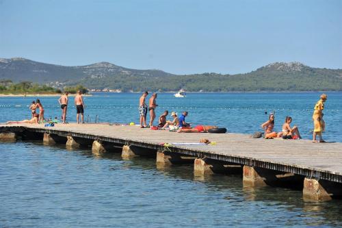 Cosy apartment 5min to beach Mirela Borik - main image