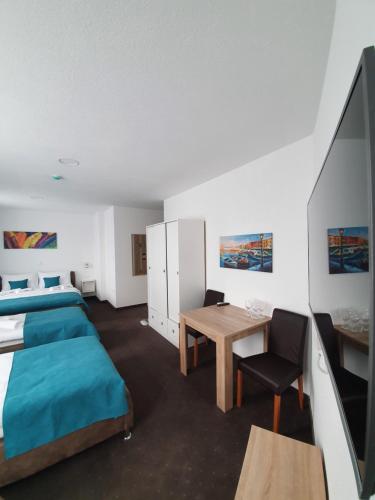 Wellness&Spa Hotel Astorya Room Type - Comfort Quadruple Room