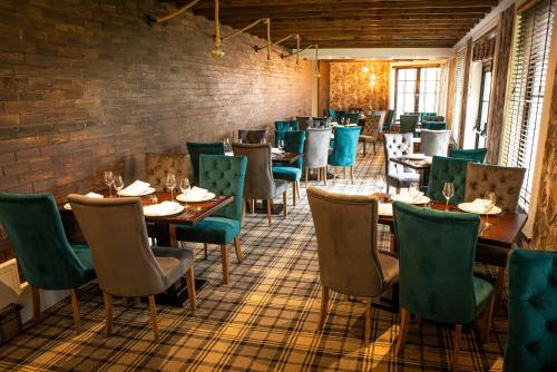 Restaurant, Halo Crowwood Hotel Glasgow in North Glasgow