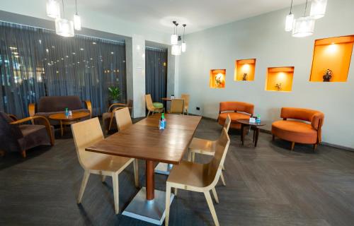 Restaurant, Accra City Hotel in Ashiedu Keteke