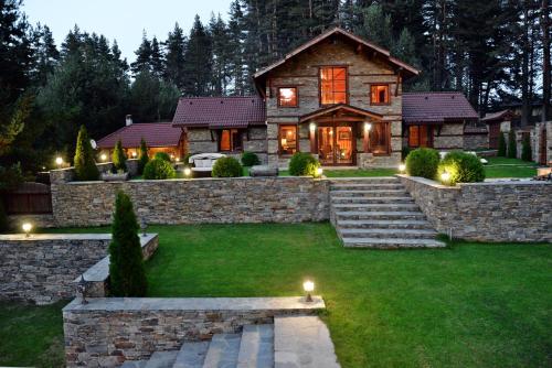 . Moiata Kashta Villa