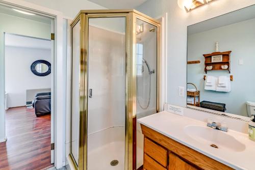 Seascape Home & Cottage - image 4