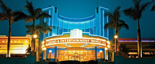 Sancta Maria 10 - Ultimate in luxury & majestic sea views includes private entertainment deck - Free wifi