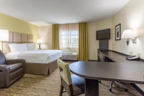 Candlewood Suites Aurora-Naperville, an IHG Hotel