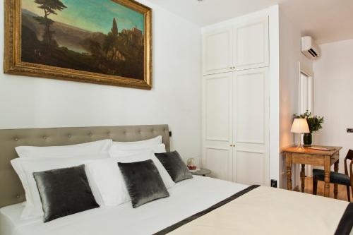 Garibaldi Suites Piazza Di Spagna - image 10