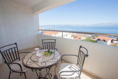 Apartments by the sea Stomorska Solta - 5179 - image 8