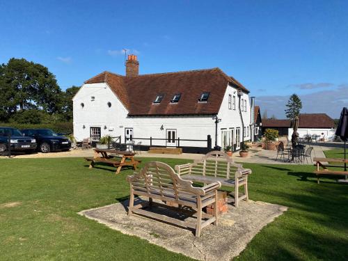 George & Dragon Country Pub & Hotel Wolverton Townsend 5