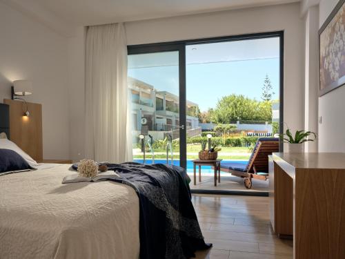 Cavo Orient Beach Hotel & Suites - image 2
