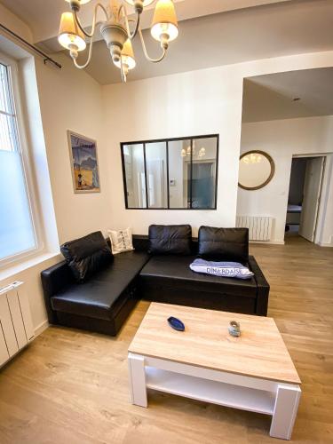 . APT bord de Mer, hypercentre Dinard, Parking prive