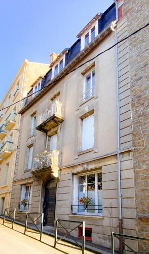 ทัศนียภาพภายนอกโรงแรม, APT bord de Mer, hypercentre Dinard, Parking prive in ดีนาร์