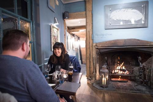 The Ostrich Inn London Heathrow - image 6
