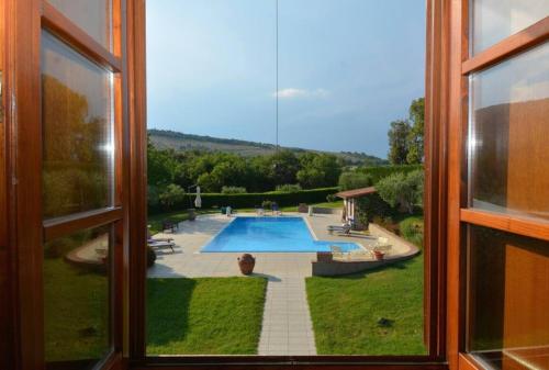Luxury Villa with pool by Varental - Accommodation - Melezzole