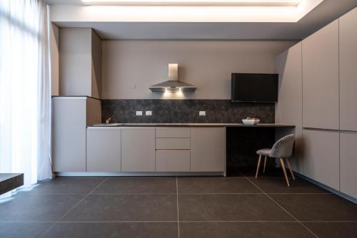 Astoria Boutique Apartments - image 8