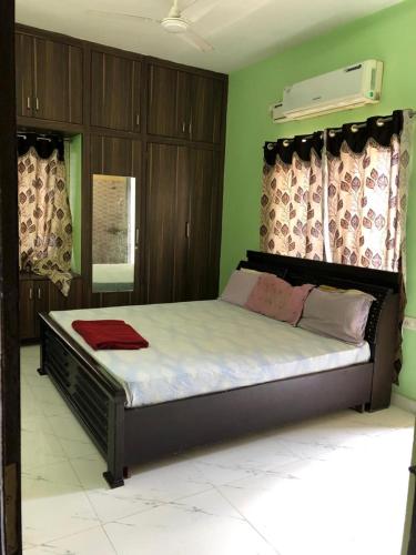 Royal Apartment 3BHK Near AIG hospital Gachibowli