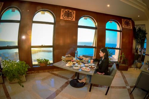 Restaurant, TOLIP Hotel Alexandria in Alexandria