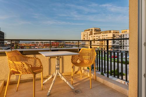 Executive Apartment with Balcony image 10