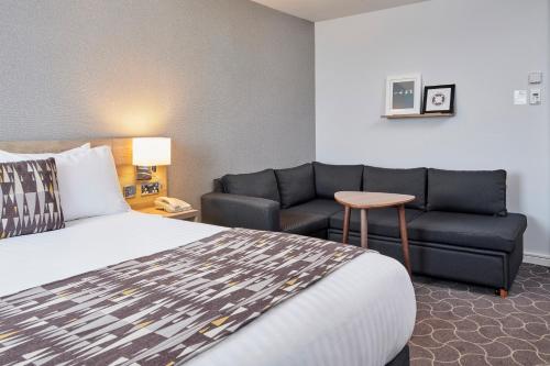 Holiday Inn Ellesmere Port-Cheshire Oaks, an IHG Hotel - Hotel in Liverpool Airport