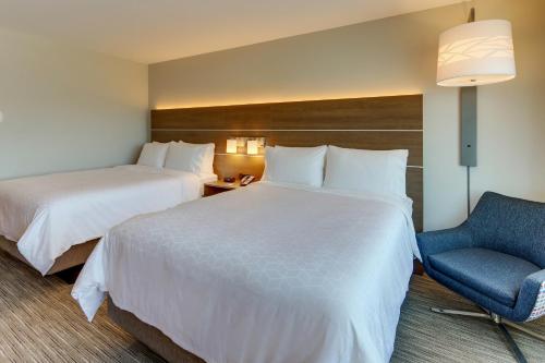 Holiday Inn Express & Suites - Roanoke – Civic Center