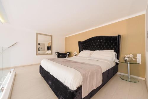 GOLDEN Suite JACUZZI - image 2