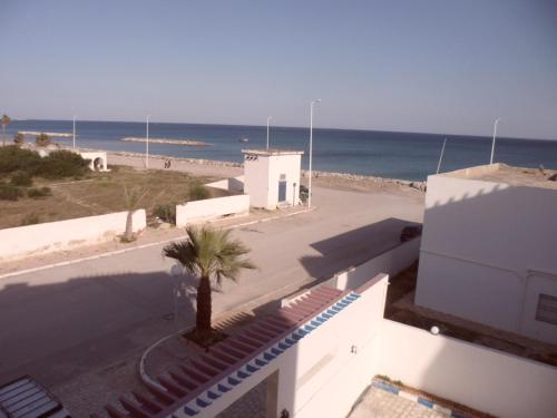 Princesse de la mer av Dr Souissi DAR Chaabane Nabeul PLAGE bloc I porte 3