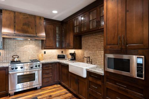 Arrowleaf Lodge - 2 Bed Condo #306 - image 4