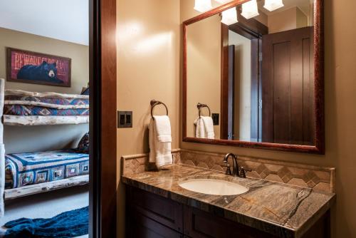 Arrowleaf Lodge - 3 Bed Condo #416 - image 13