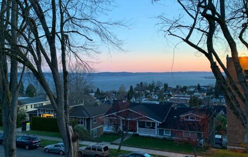 Bay View, Best Area, No Stairs, WD, 2 Baths, 2 Bedrooms, Balcony, View, 925sf - Apartment - Tacoma