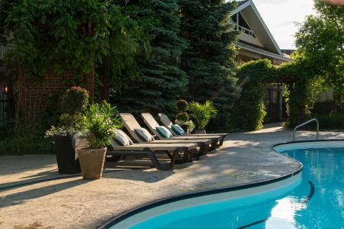 Swimmingpool, Georgian Bay Hotel Trademark Collection by Wyndham in Collingwood (ON)