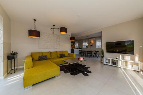 Villa Blue Wave, Amazing sea view and large private swimming pool, 4 bedrooms with 4 bathrooms