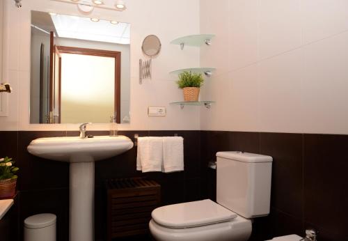 Apartamentos Turísticos Ceres - image 13