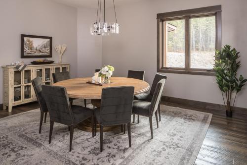 Last Chair Lodge - image 8