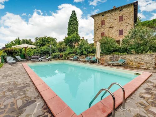 Welcoming Holiday Home with Swimming Pool in Le Ville