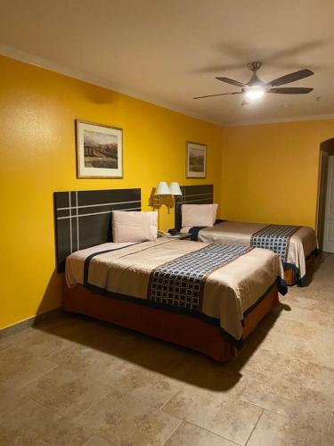 Los Fresnos Inn and Suites