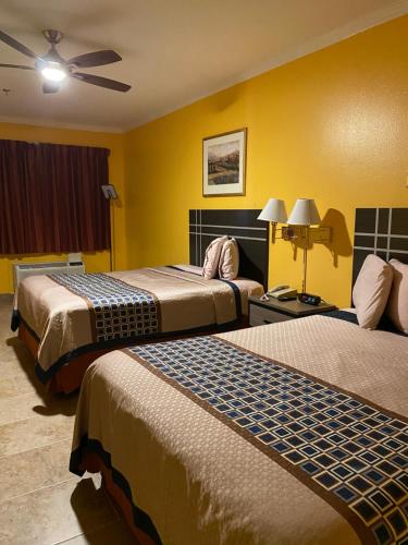 Los Fresnos Inn and Suites