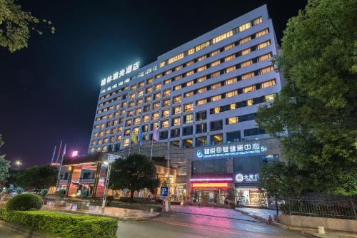 B&B Guilin - Guilin Plaza Hotel - Bed and Breakfast Guilin