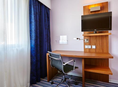 Holiday Inn Express Lisbon Alfragide an IHG Hotel - image 3