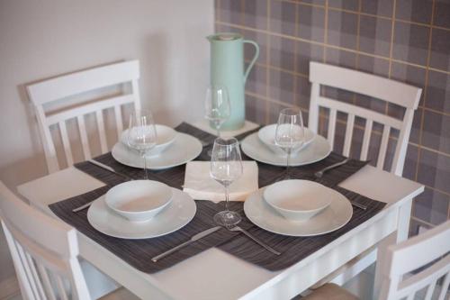 المرافق, The Warwick Apartment in Greenock