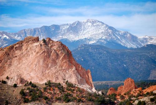 Holiday Inn Express & Suites Colorado Springs North, an IHG Hotel